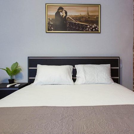 Cozy Studio In The City Center - Mykoly Khvylovoho Str 5-1 Kharkov Ngoại thất bức ảnh