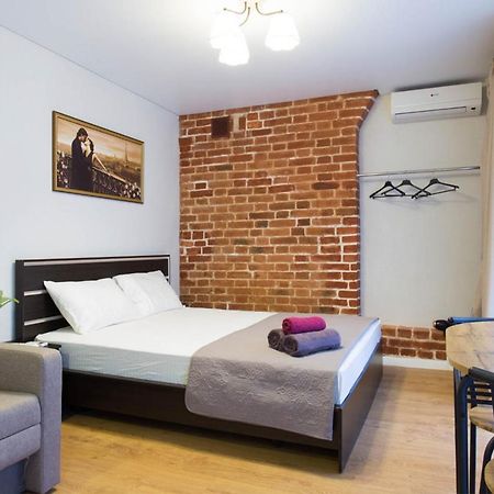 Cozy Studio In The City Center - Mykoly Khvylovoho Str 5-1 Kharkov Ngoại thất bức ảnh