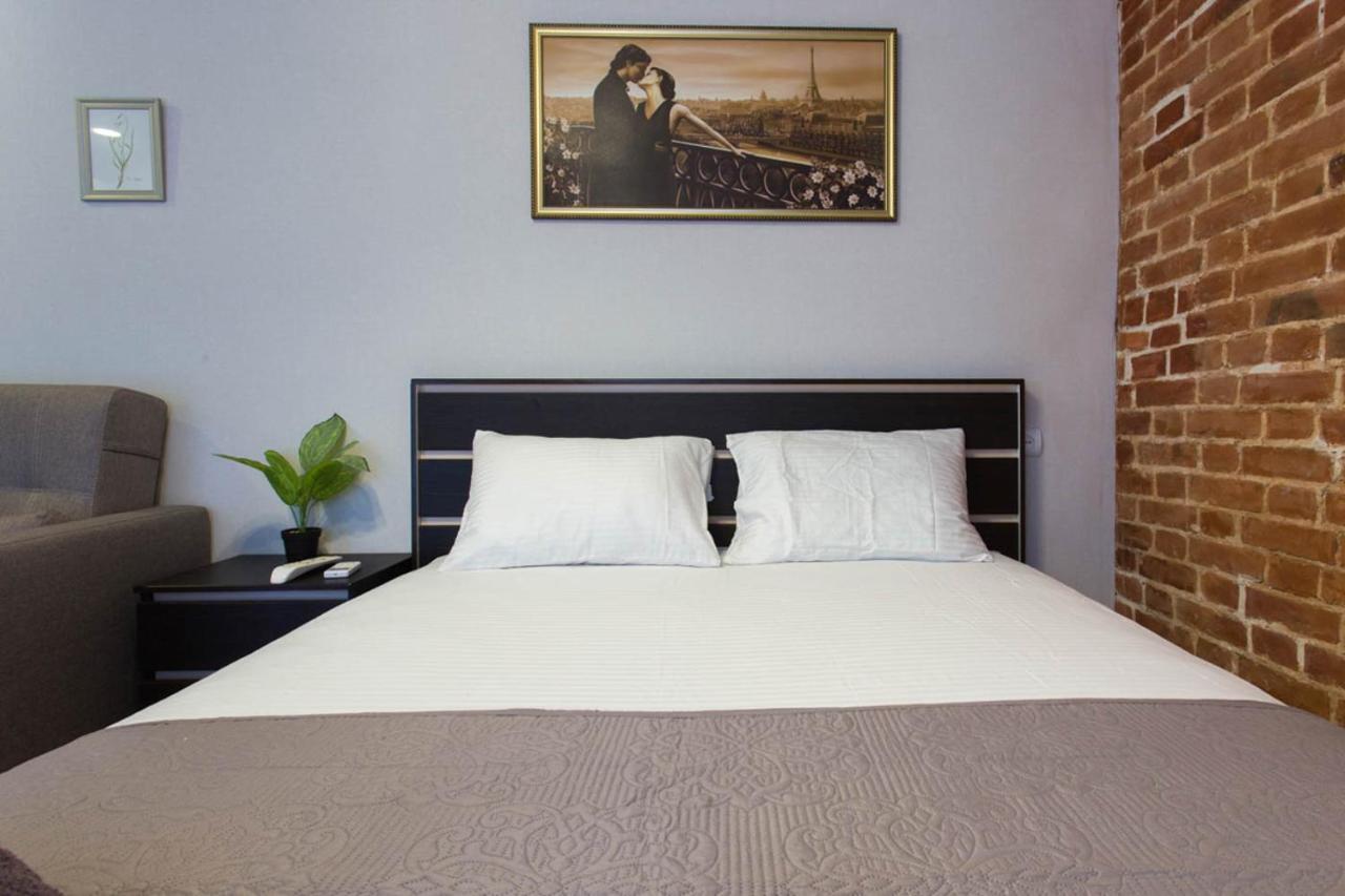 Cozy Studio In The City Center - Mykoly Khvylovoho Str 5-1 Kharkov Ngoại thất bức ảnh
