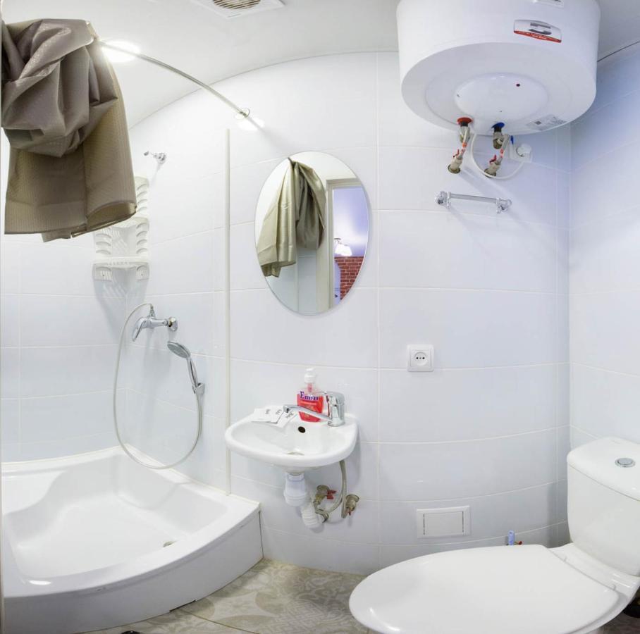 Cozy Studio In The City Center - Mykoly Khvylovoho Str 5-1 Kharkov Ngoại thất bức ảnh